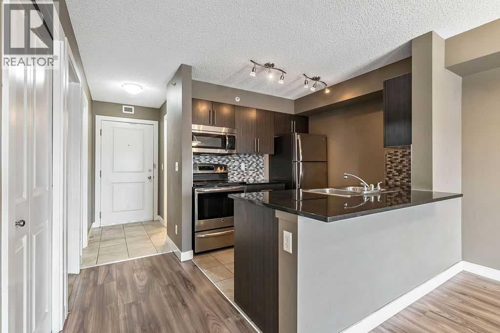 This 2 bedroom, one bathroom is situated on the TO... - Image 1